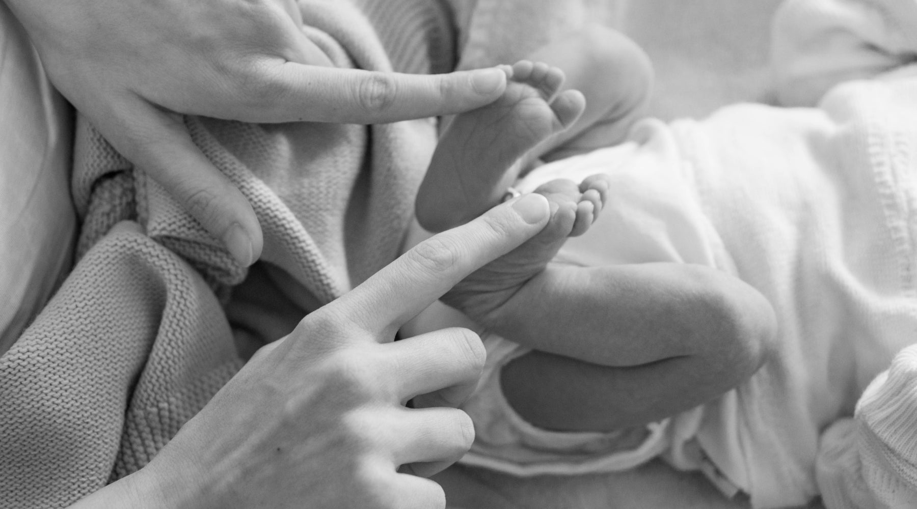 Best way to make your baby sleep comfortably with a stuffy nose in this changing weather