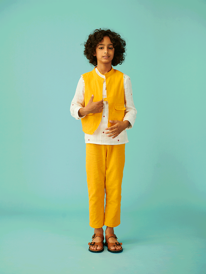 Soorajmukhi Boys Set with Reversible Nehru Jacket Somersault