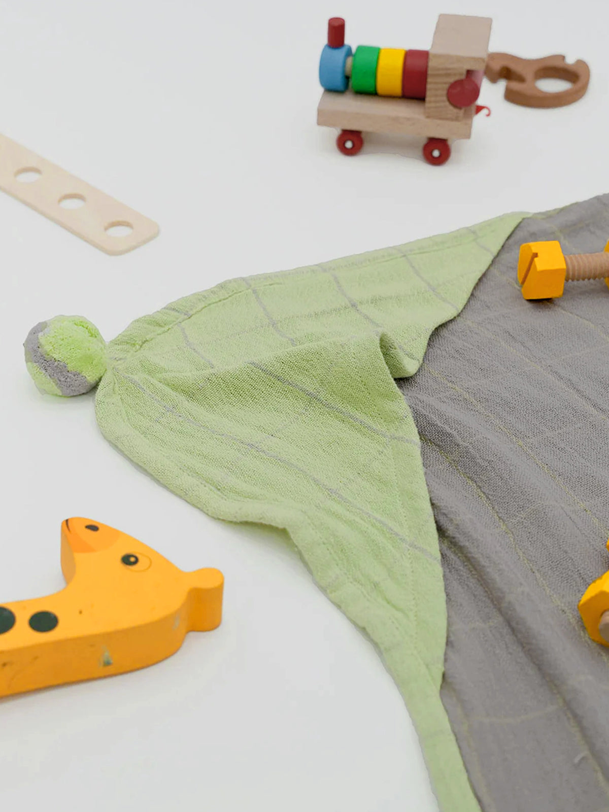 Banana Double Cloth Baby Towel Set- Green Somersault