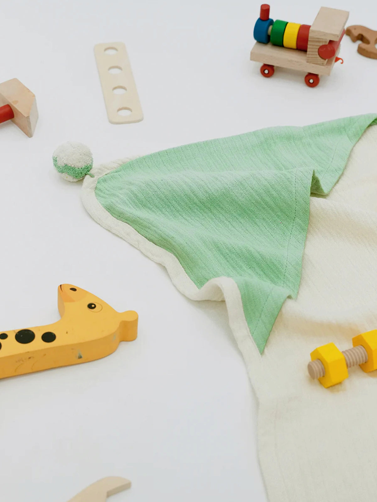 Banana Double Cloth Baby Towel Set- White Somersault