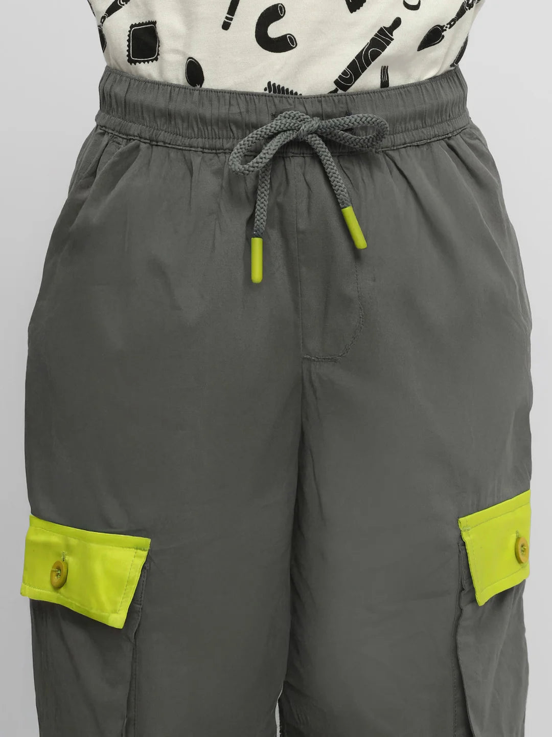 Graphic T-Shirt & Utility Jogger Set