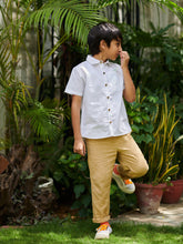 White Shirt With Pocket Square Somersault