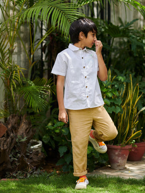 White Shirt With Pocket Square Somersault